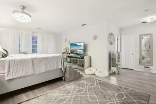 16 Hampshire Ct, Holbrook, NY 11741 - Photo 17