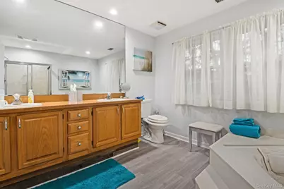 16 Hampshire Court, Holbrook, NY 11741 - Photo 21