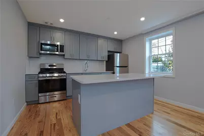 7036 70th Street, Glendale, NY 11385 - Photo 15