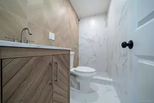 70-36 70th St, Glendale, NY 11385 - Photo 11