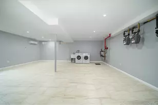 70-36 70th St, Glendale, NY 11385 - Photo 25