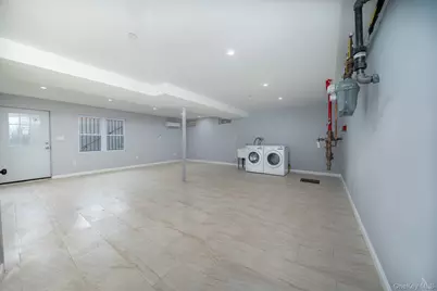 7036 70th Street, Glendale, NY 11385 - Photo 23