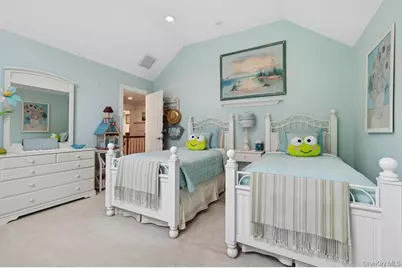 15 Carter Road, Hampton Bays, NY 11946 - Photo 29