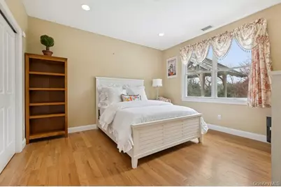 15 Carter Road, Hampton Bays, NY 11946 - Photo 19