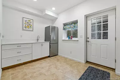 15 Carter Road, Hampton Bays, NY 11946 - Photo 35