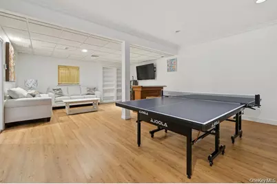 15 Carter Road, Hampton Bays, NY 11946 - Photo 33