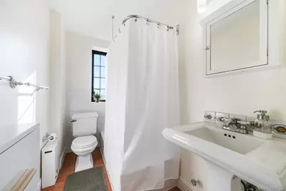 45 Pondfield Road W #5F, Bronxville, NY 10708 - Photo 23