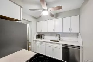 40 Richmond Blvd, Ronkonkoma, NY 11779 - Photo 9