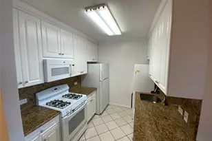 271-10 Grand Central Pkwy, Floral Park, NY 11005 - Photo 9