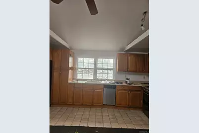 647 Franklin Avenue #000000000000, Franklin Square, NY 11010 - Photo 1