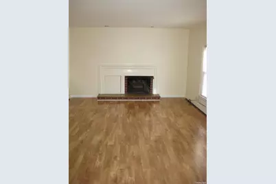 117 Blydenburg Avenue #B, Smithtown, NY 11787 - Photo 5