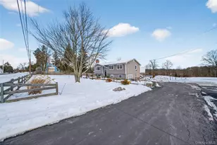 1076 Hoagerburgh Rd, Wallkill, NY 12589 - Photo 5