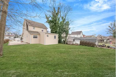 33 Willow Avenue, Freeport, NY 11520 - Photo 21