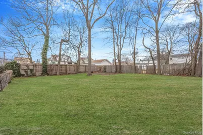 33 Willow Avenue, Freeport, NY 11520 - Photo 23