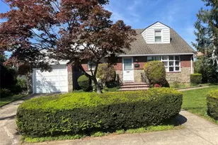 92 Lawrence St, Farmingdale, NY 11735 - Photo 7