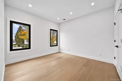 48 Martin Lane, Westbury, NY 11590 - Photo 21