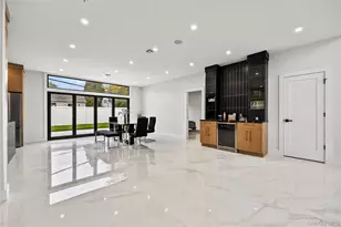 48 Martin Ln, Westbury, NY 11590 - Photo 7