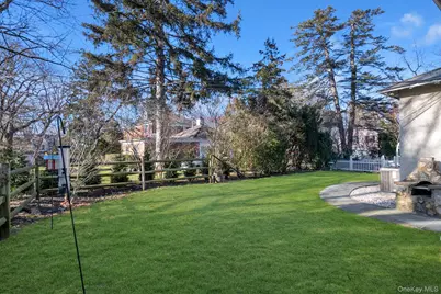 10 Clover Drive, Great Neck, NY 11021 - Photo 25