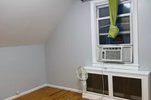 915 N 7th St, New Hyde Park, NY 11040 - Photo 13