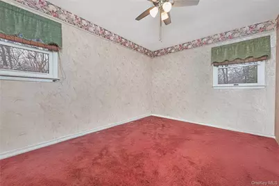 4 Danville Court, Greenlawn, NY 11740 - Photo 17