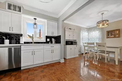 447 Chestnut Street, West Hempstead, NY 11552 - Photo 5