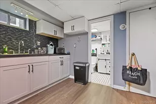 447 Chestnut St, West Hempstead, NY 11552 - Photo 17