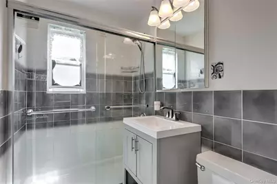 71-36 Little Neck Pkwy #150A, Bellerose, NY 11426 - Photo 11