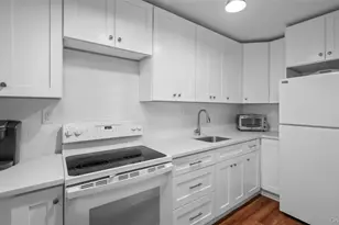 20 Old Mamaroneck Rd, White Plains, NY 10605 - Photo 9