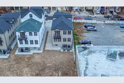 342 E 234th Street, Bronx, NY 10470 - Photo 13