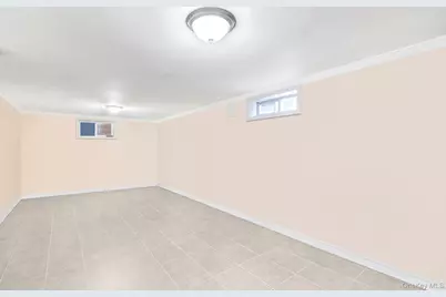 87-67 Chevy Chase, Jamaica, NY 11432 - Photo 29