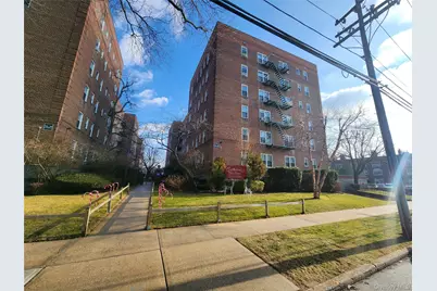 30 Cathedral Avenue #6B, Hempstead, NY 11550 - Photo 3