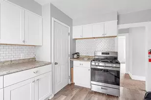 16 Park Pl, Poughkeepsie, NY 12601 - Photo 5