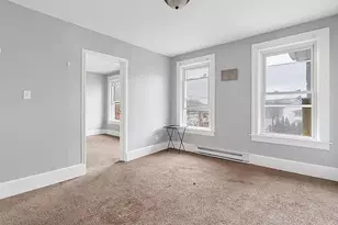 16 Park Pl, Poughkeepsie, NY 12601 - Photo 11