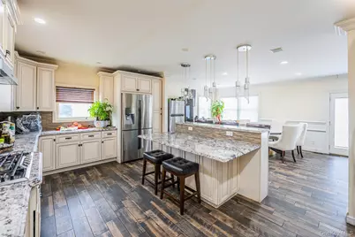 88 Elmwood Street, Plainview, NY 11803 - Photo 7