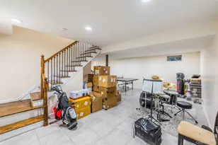 88 Elmwood St, Plainview, NY 11803 - Photo 37