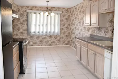 10 Oakwood Terrace #88, New Windsor, NY 12553 - Photo 11