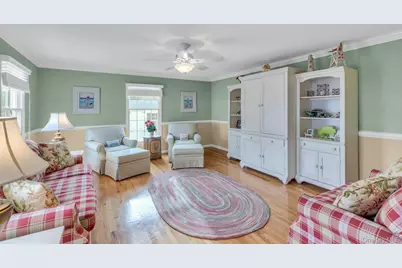 26 Oak Lane, Hampton Bays, NY 11946 - Photo 7