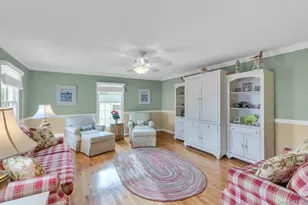 26 Oak Ln, Hampton Bays, NY 11946 - Photo 7