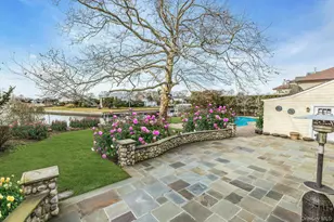 26 Oak Ln, Hampton Bays, NY 11946 - Photo 39