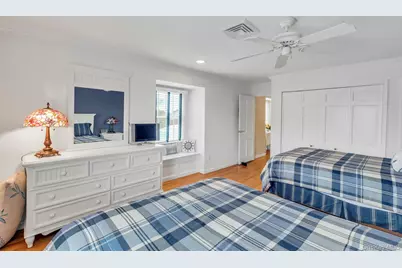 26 Oak Lane, Hampton Bays, NY 11946 - Photo 37