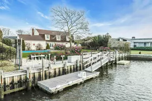 26 Oak Ln, Hampton Bays, NY 11946 - Photo 35