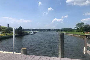 26 Oak Ln, Hampton Bays, NY 11946 - Photo 45