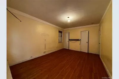 118 Van Cortlandt Avenue W, Bronx, NY 10463 - Photo 3