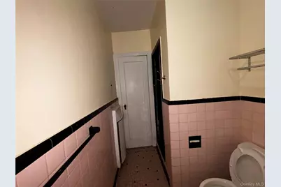 118 Van Cortlandt Avenue W, Bronx, NY 10463 - Photo 5