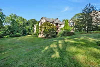 60 Foxwood Drive #2, Pleasantville, NY 10570 - Photo 3