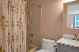 60 Foxwood Dr, Pleasantville, NY 10570 - Photo 21