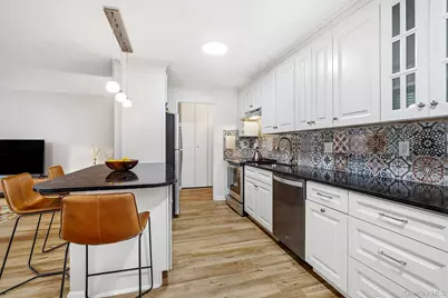 100 High Point Drive #306, Hartsdale, NY 10530 - Photo 3