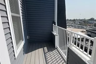 535 Marina Pointe Dr, East Rockaway, NY 11518 - Photo 9