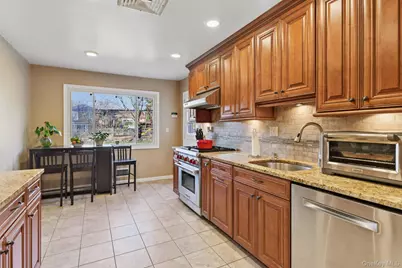 14 Fairway Drive, Great Neck, NY 11020 - Photo 13