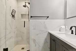 14 Fairway Dr, Great Neck, NY 11020 - Photo 27